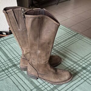 Timberland Leather Brown Leather Knee-High Boots size 8.5